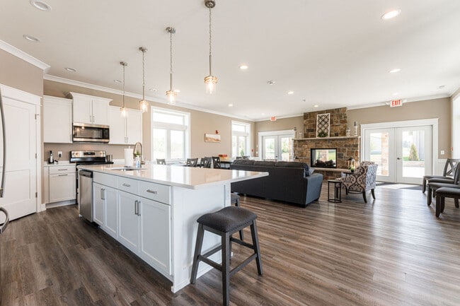 Building Photo - 2368 Concord Dr