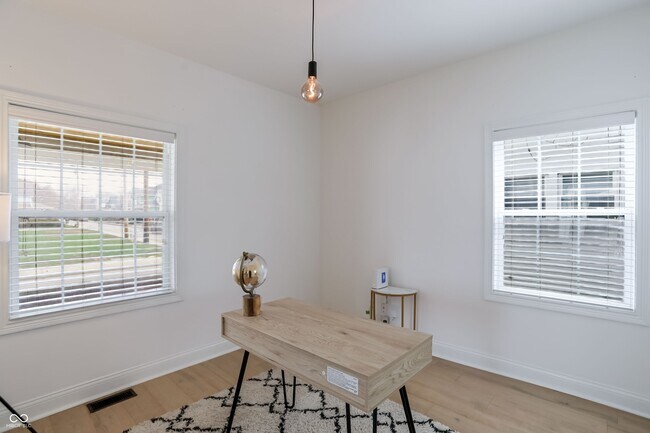 Building Photo - 1306 S East St