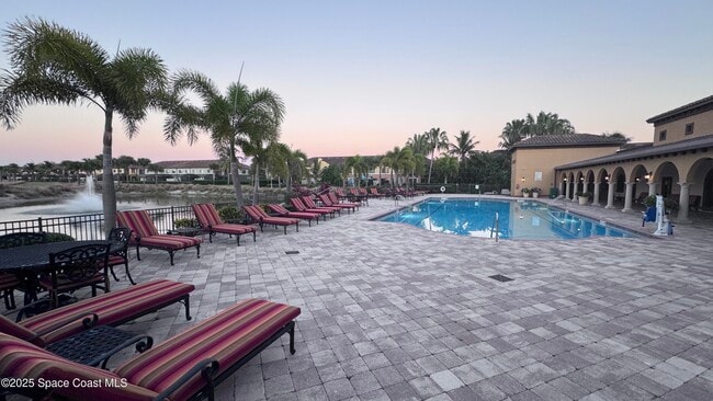 Building Photo - 759 Simeon Dr