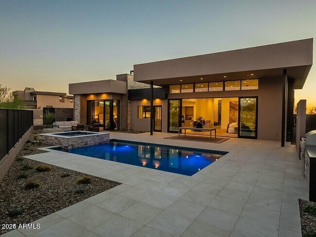 Building Photo - 37200 N Cave Creek Rd