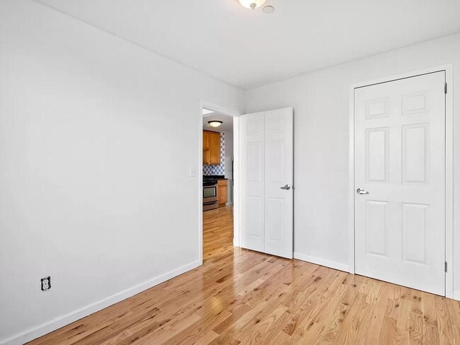 Building Photo - 93 Wyckoff Ave