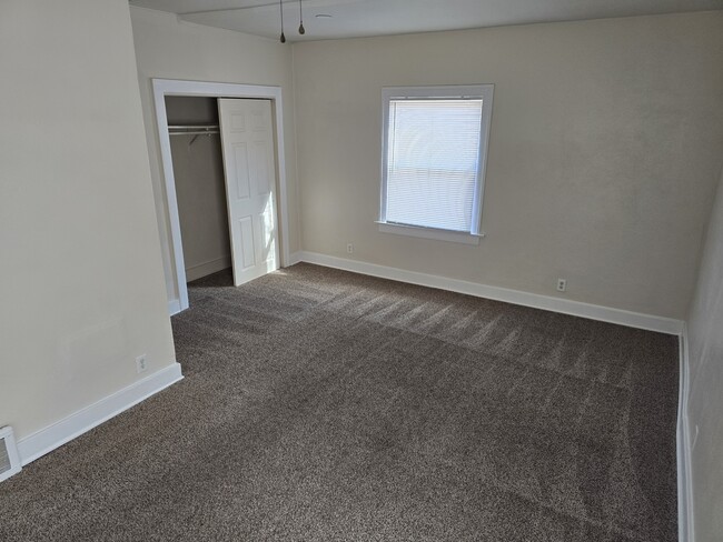 Building Photo - 418 Colorado Ave