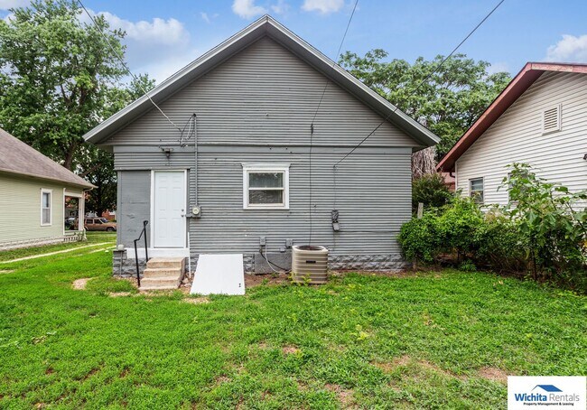 Building Photo - 2 bedroom 1 bath home