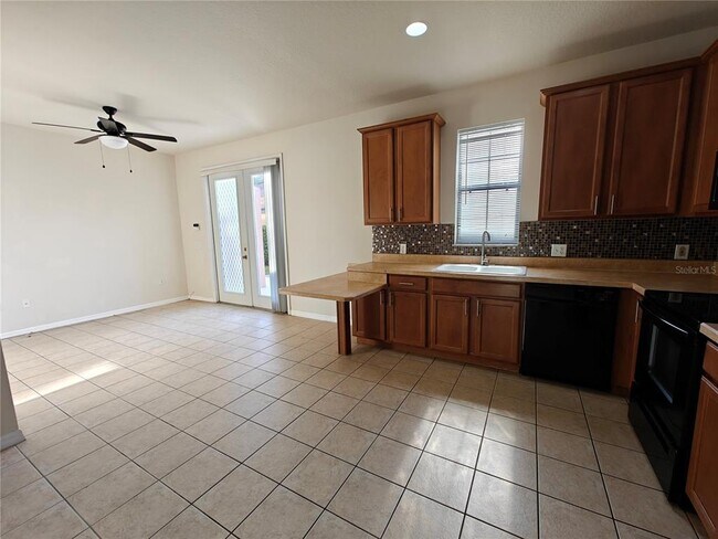 Building Photo - 13742 Beauregard Pl