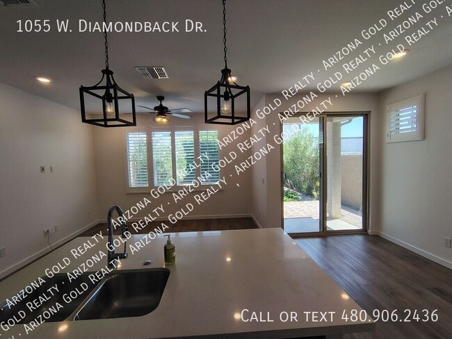 Building Photo - 1055 W. Diamondback Dr.