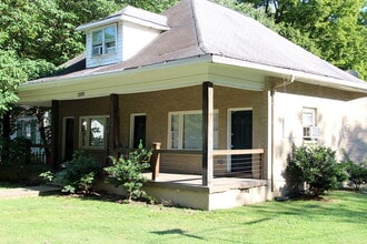 Building Photo - 2 Bedroom / 2 Bath Apartment with w/d hookups in East Nashville!