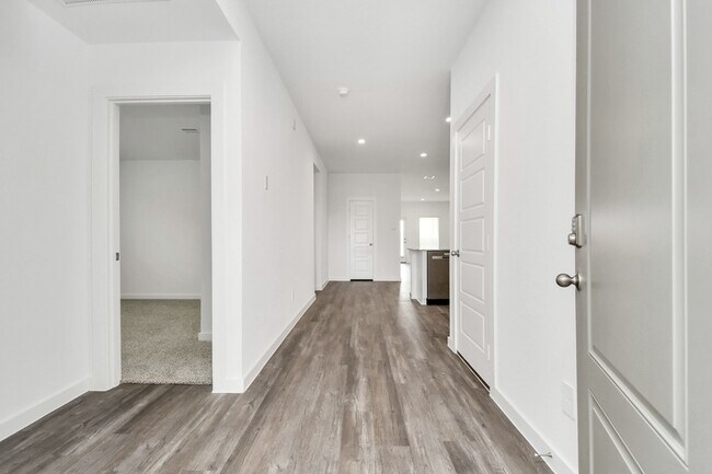 Building Photo - 8519 Swenson Ln