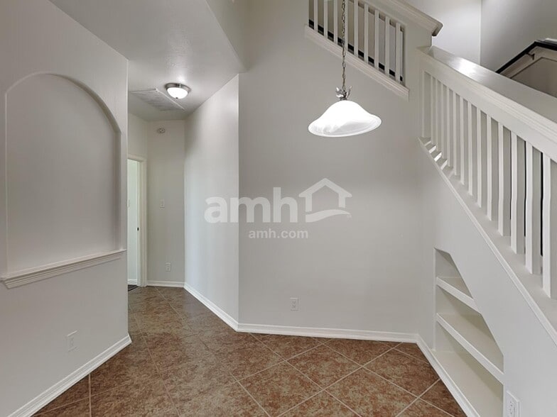 Building Photo - 6434 Tea Tree Dr