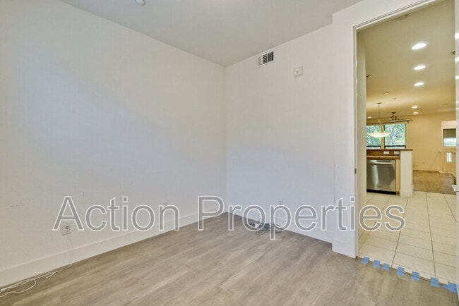 Building Photo - 4206 Rickeys Way