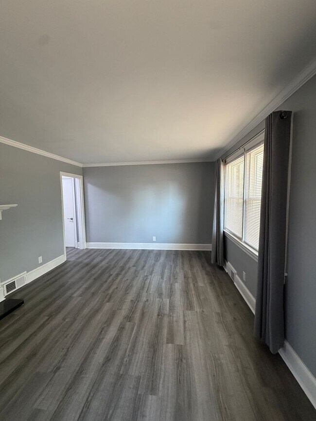 Building Photo - 2 Bed 2 Bath Home on Westover