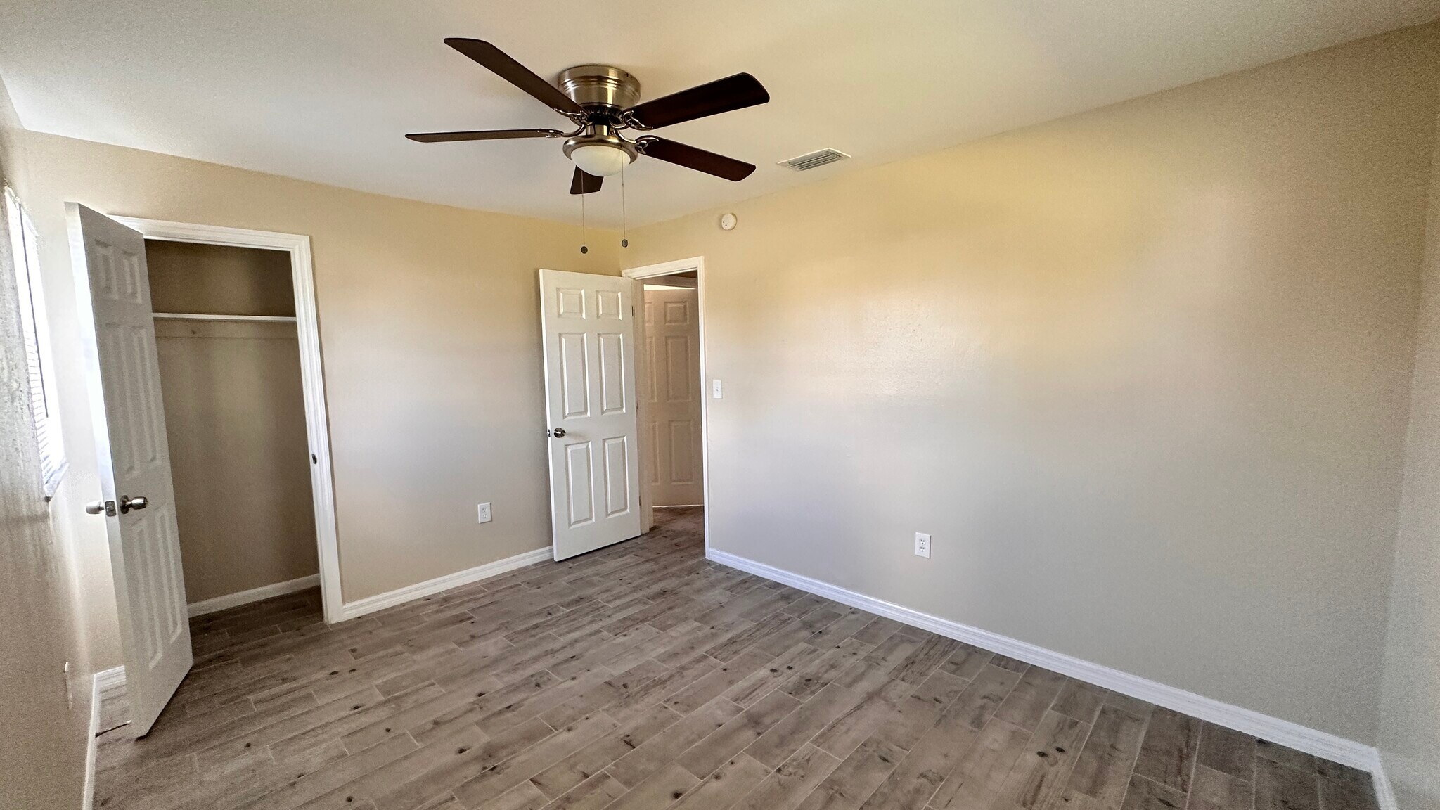 Building Photo - 3830 Highland Ave