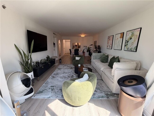 Building Photo - 2870 Pharr Ct S Northwest