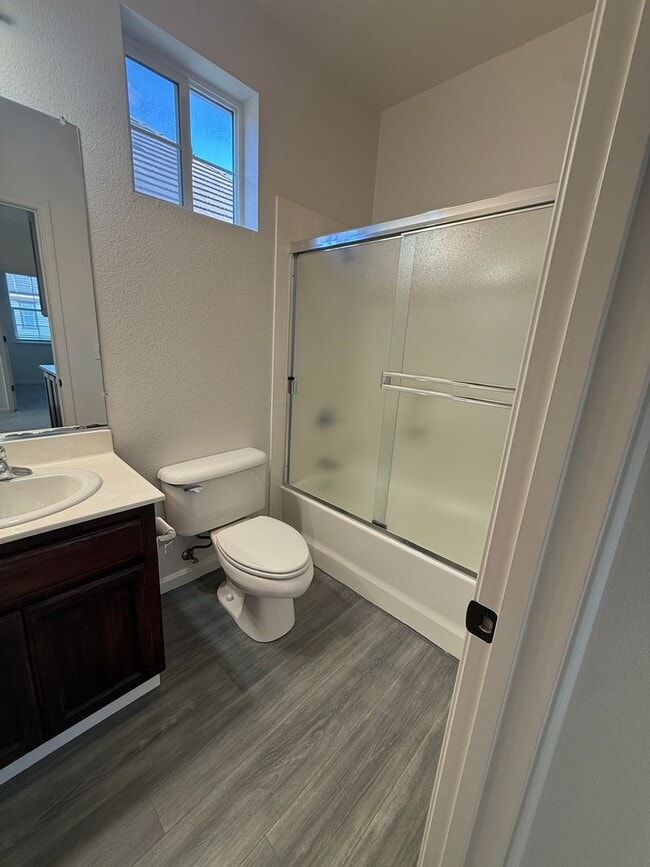 Building Photo - 3 Bedroom, 3.