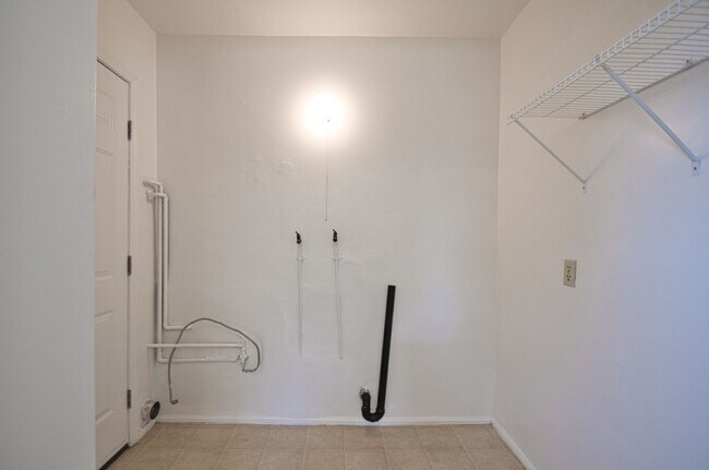 Building Photo - t1803R