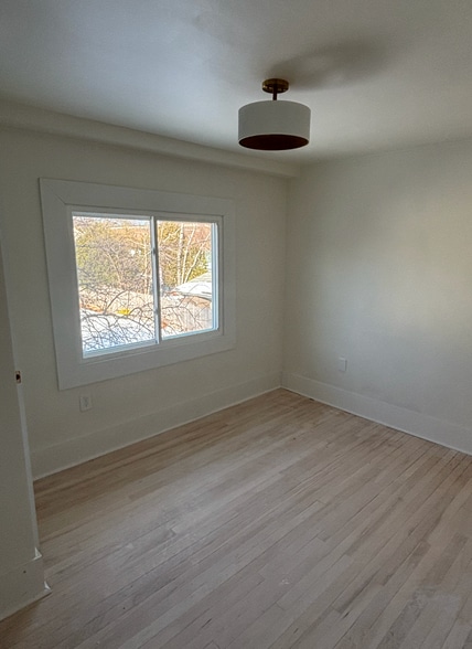 Bedroom #1 - 1028 E Meadow Pl