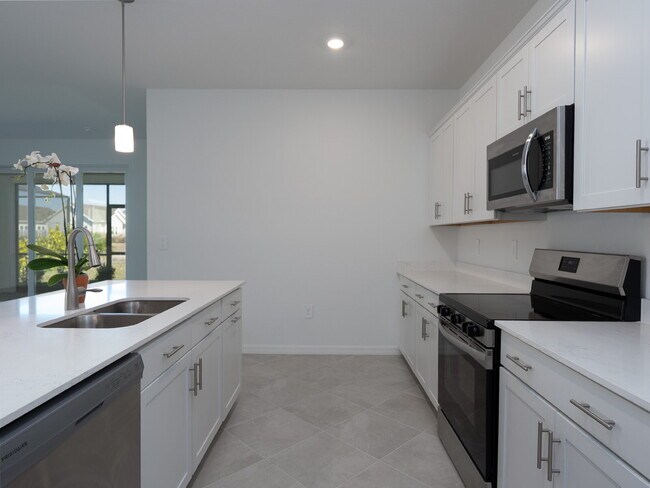 Building Photo - 11470 Burgundy Dr