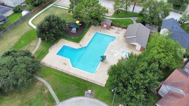 Building Photo - 4310 Lucas Trace Ct