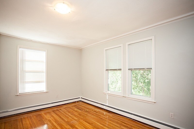 Building Photo - 5 Munroe St