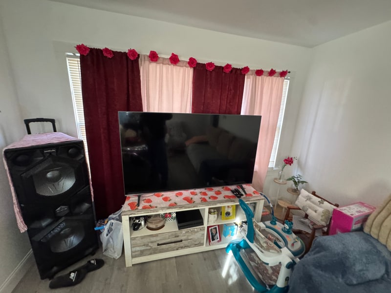 Building Photo - 235 E Olive St