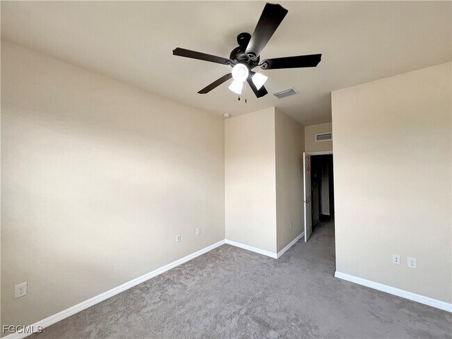 Building Photo - 8895 Via Isola Court