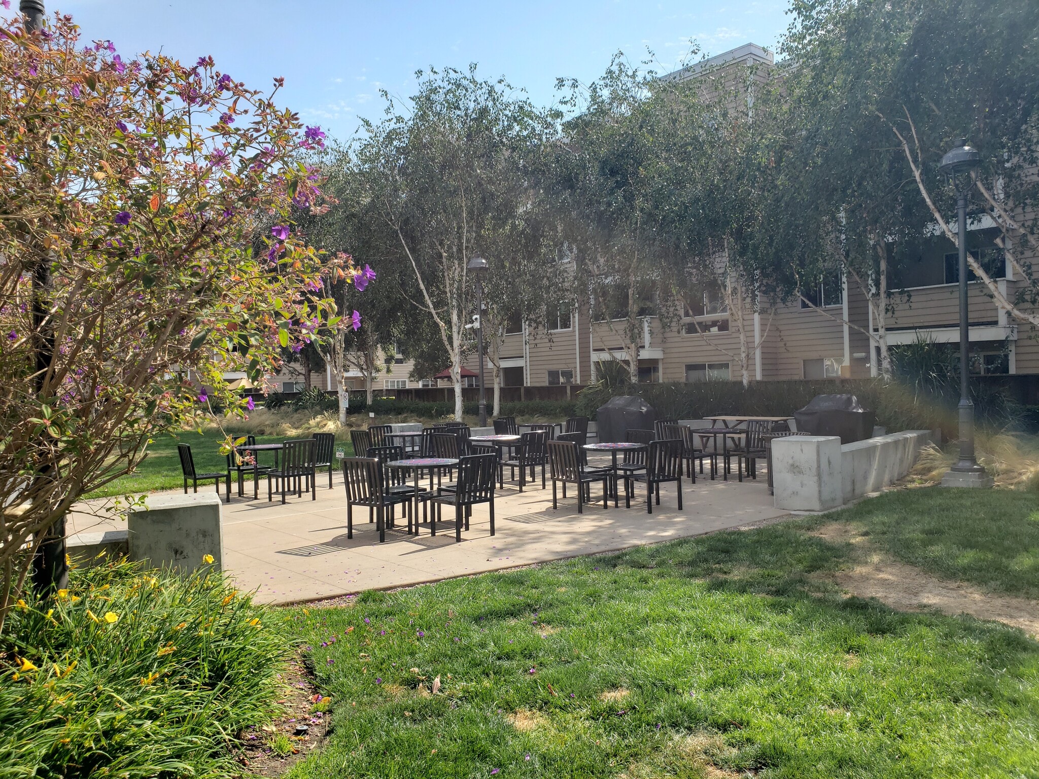 Building Photo - 6400 Christie Ave