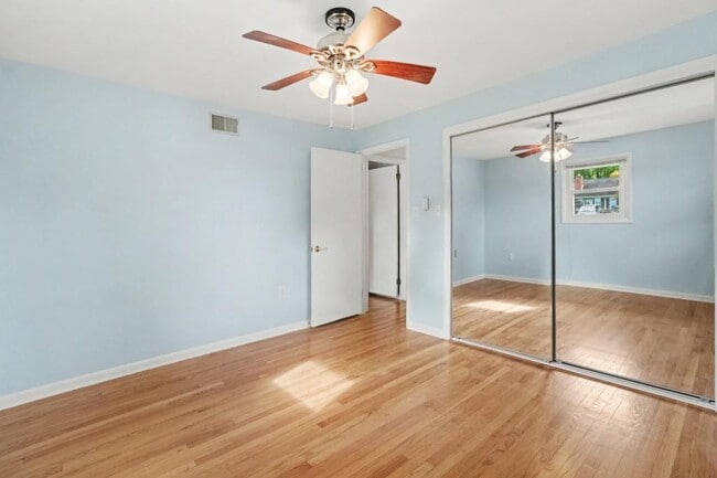 Building Photo - 831 Limekiln Rd