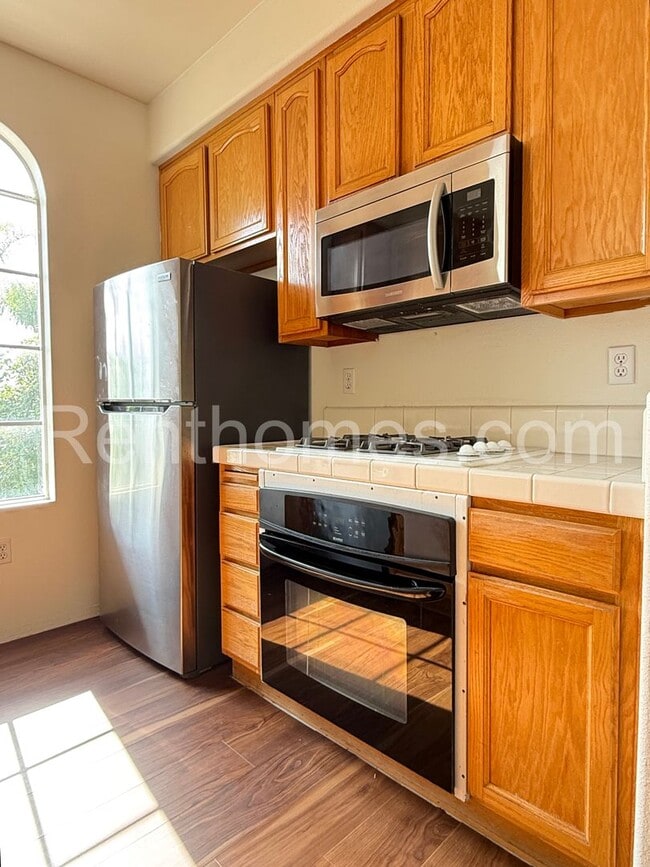 Building Photo - 8676 New Salem St
