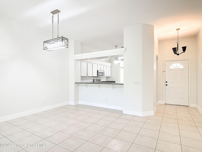 Building Photo - 1184 Athlone Way