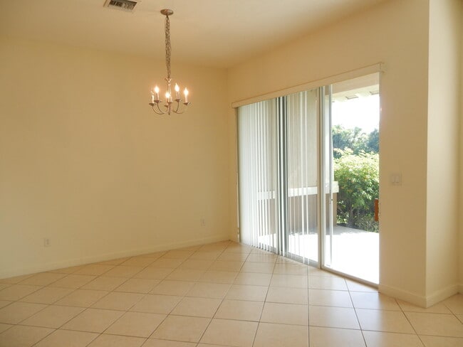 Building Photo - 669 Pacific Grove Dr