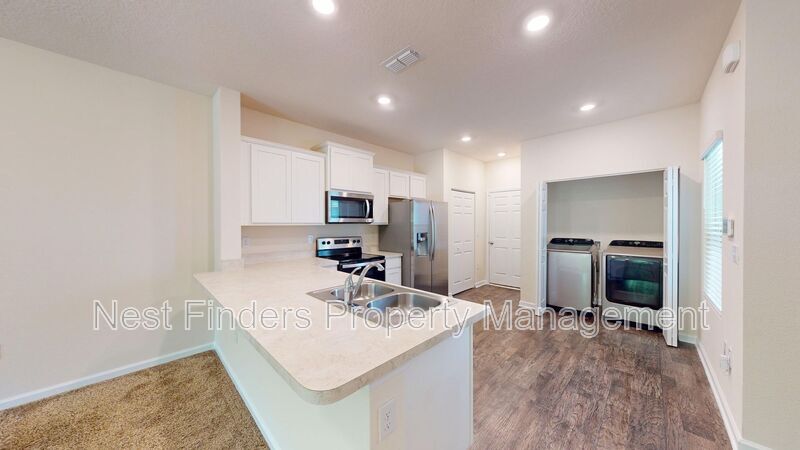 Building Photo - 93 Scotch Pebble Dr