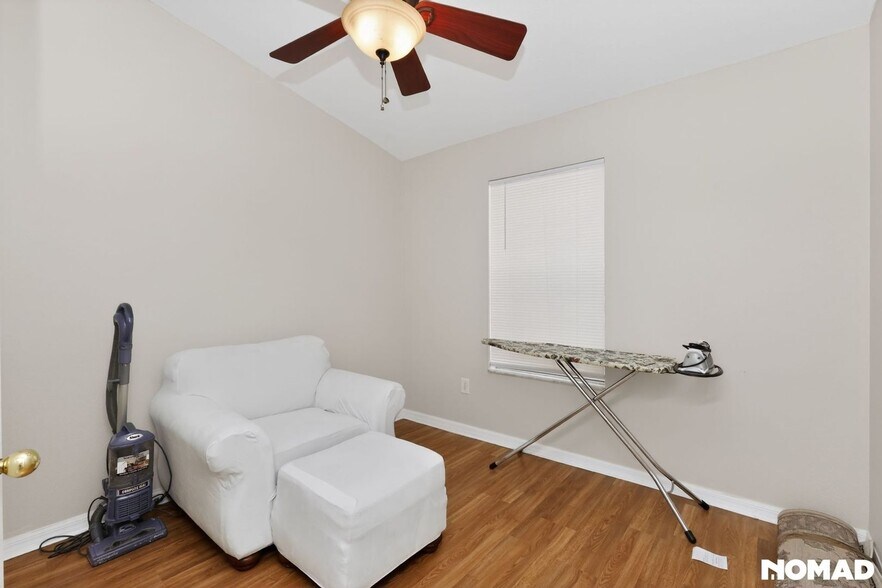 Building Photo - 1417 Lyonshire Dr