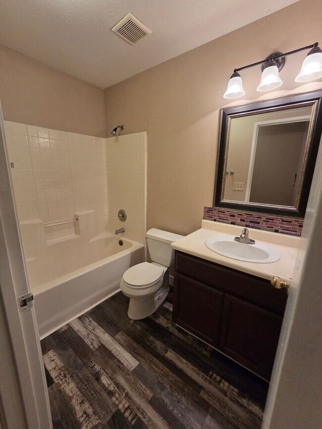 Building Photo - 1703 Diablo Creek Dr