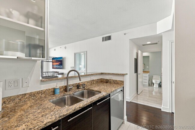 Building Photo - 550 Okeechobee Blvd