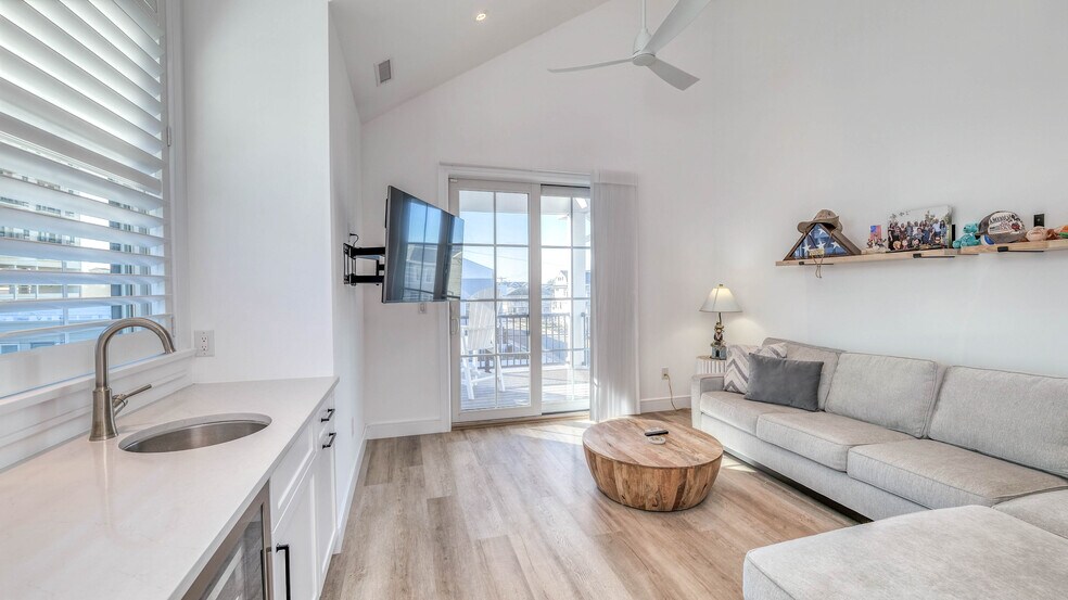 Building Photo - 101 S Madison Ave