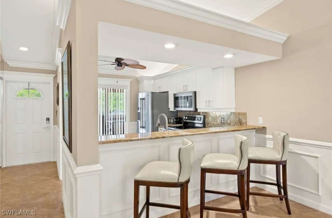 Building Photo - 2202 Hidden Lake Dr