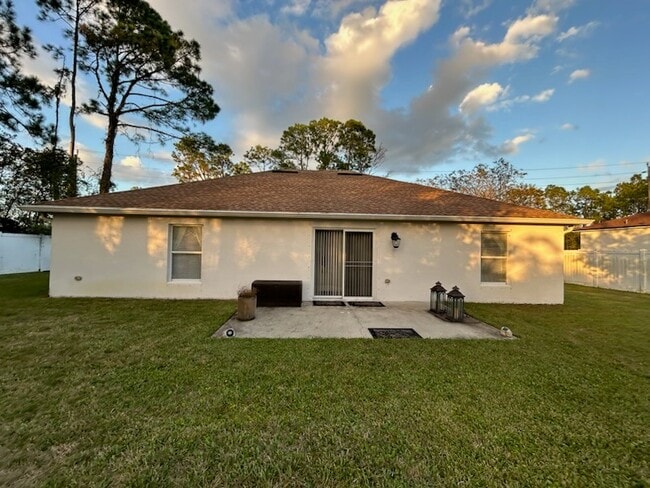 Building Photo - 112 Red Mill Dr