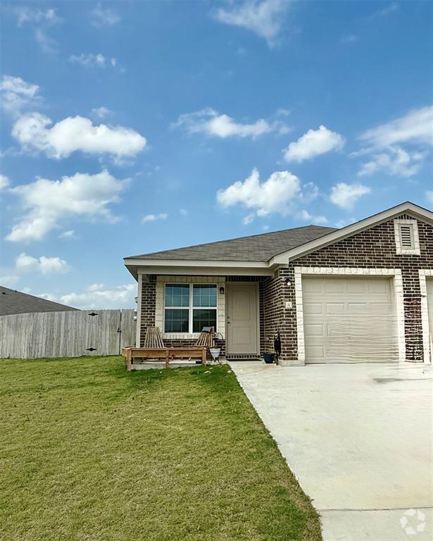 Building Photo - 301 Dolphin Dr