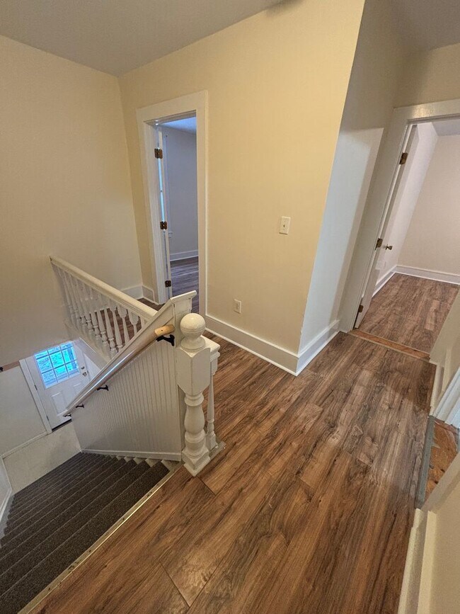 Building Photo - 133-143-143 Beaver St