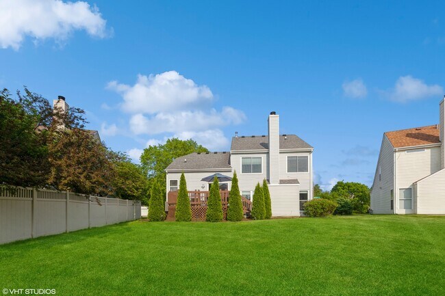 Building Photo - 724 Wildflower Cir