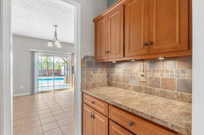 Building Photo - 2507 Hickoryridge Dr