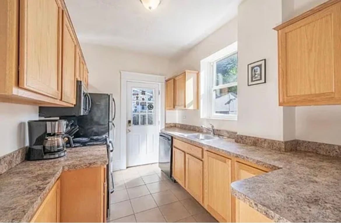 Building Photo - 214 Lucile Ave