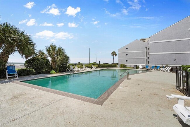 Building Photo - 7600 Seawall Blvd
