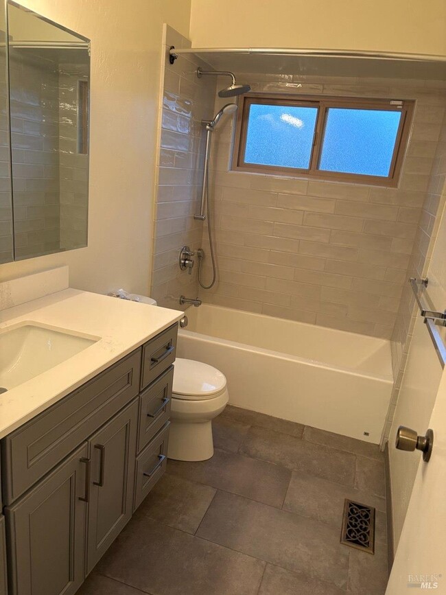 Building Photo - 323 Bolinas Rd