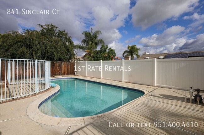 Building Photo - 841 Sinclair Ct