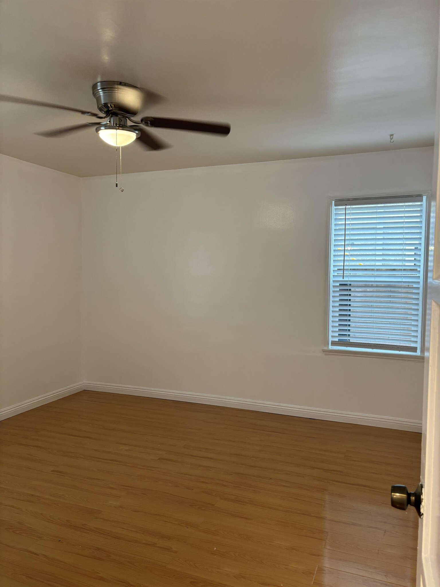 Building Photo - 410 S Sierra Madre Blvd