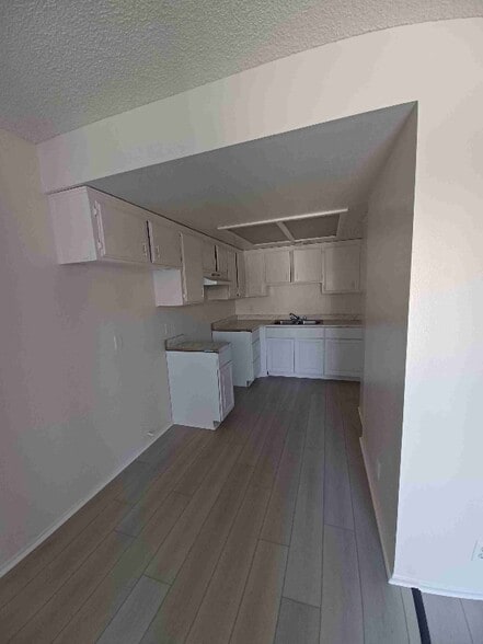 Building Photo - 4114 W Ave L