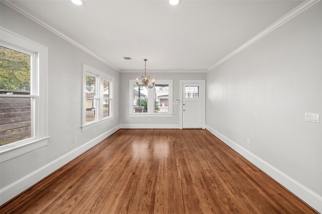 Building Photo - 334 E 24th St