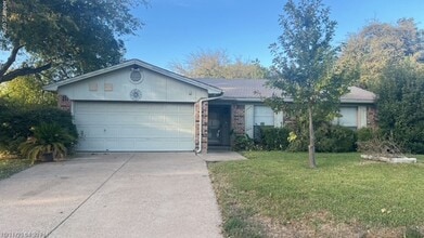 Building Photo - 2605 Willow Bend Ct