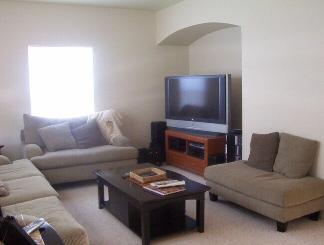 Building Photo - 2226 Clearfield Way