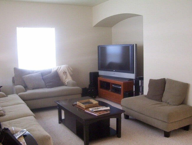 Building Photo - Fort Collins Gem – 3 Bed, 2.5 Bath with Yard